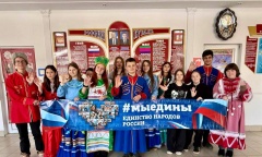 🤍💙❤️ Год единства народов России торжественно открылся в Ванновском филиале КТТиЖТ ярким «Хороводом дружбы»! 