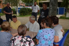 В Ванновском поселении при активном участии комитетов ТОС  проводятся встречи с жителями. 
